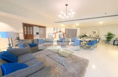 Penthouse - 4 Bedrooms - 6 Bathrooms for rent in Al Jimi Avenue - Al Khalidiya - Abu Dhabi