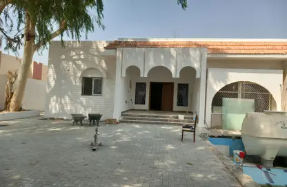 Villa - 3 Bedrooms - 3 Bathrooms for rent in Al Falaj - Al Riqqa - Sharjah