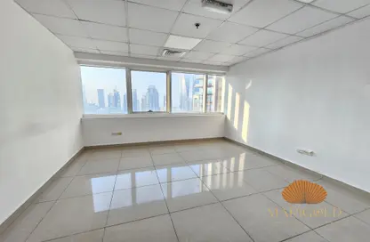 Office Space - Studio - 1 Bathroom for rent in One Lake Plaza - JLT Cluster T - Jumeirah Lake Towers - Dubai