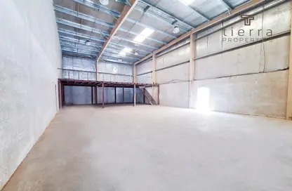 Warehouse - Studio - 1 Bathroom for rent in Al Quoz - Dubai