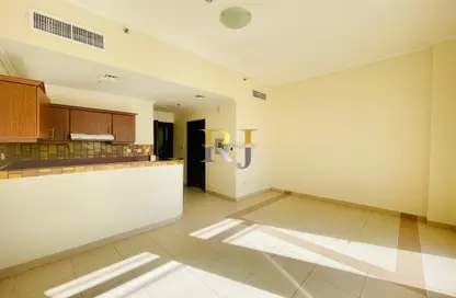 Apartment - 1 Bathroom for rent in Al Warsan 4 - Al Warsan - Dubai