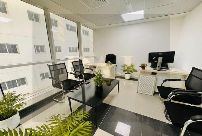 Office Space - Studio - 1 Bathroom for rent in Business Atrium Building - Oud Metha - Bur Dubai - Dubai