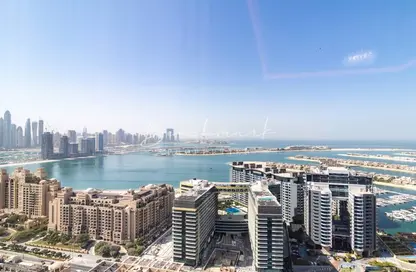 Apartment - 1 Bathroom for rent in The Palm Tower - Palm Jumeirah - Dubai