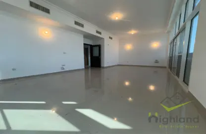 Apartment - 3 Bedrooms - 3 Bathrooms for rent in Al Khalidiya - Abu Dhabi