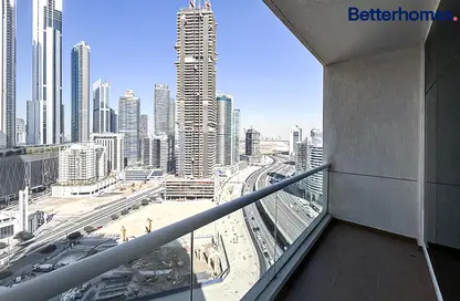 Apartment - 1 Bathroom for rent in Burj Al Nujoom - Downtown Dubai - Dubai