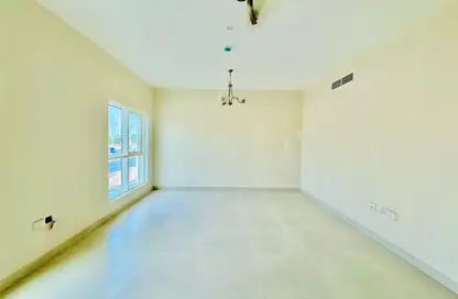 Apartment - 1 Bedroom - 1 Bathroom for rent in Muwailih Building - Muwaileh - Sharjah