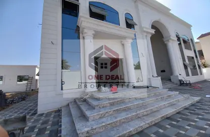 Villa - Studio - 7 Bathrooms for rent in Al Khabisi - Al Ain