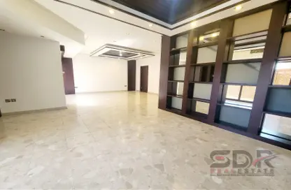 Villa - 4 Bedrooms - 5 Bathrooms for rent in Al Karamah - Abu Dhabi