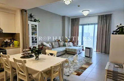 Apartment - 2 Bedrooms - 2 Bathrooms for rent in Zahra Apartments 2A - Zahra Apartments - Town Square - Dubai