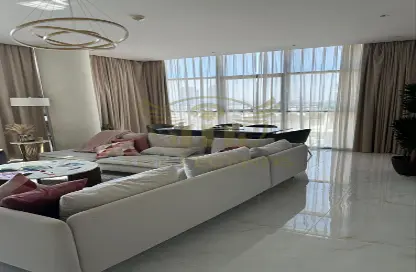 Apartment - 3 Bedrooms - 5 Bathrooms for sale in Golf Veduta A - Golf Veduta Hotel Apartments - DAMAC Hills - Dubai