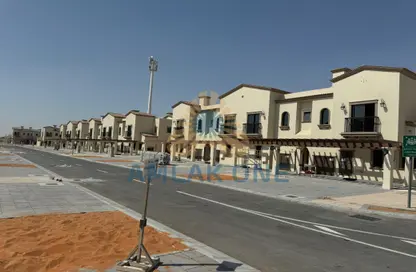 Townhouse - 3 Bedrooms - 4 Bathrooms for rent in Bloom Living - Zayed City (Khalifa City C) - Khalifa City - Abu Dhabi