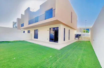 Villa - 3 Bedrooms - 3 Bathrooms for rent in Nasma Residence - Al Tai - Sharjah