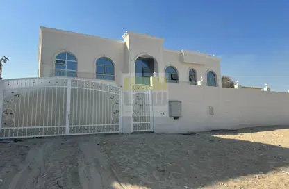 Villa - 4 Bedrooms - 5 Bathrooms for sale in Baniyas East - Baniyas - Abu Dhabi