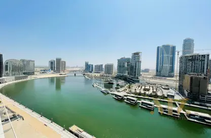 Apartment - 2 Bedrooms - 4 Bathrooms for rent in Waters Edge - Business Bay - Dubai