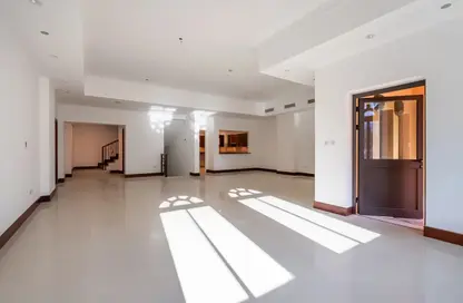 Apartment - 4 Bedrooms - 5 Bathrooms for sale in Golden Mile 5 - Golden Mile - Palm Jumeirah - Dubai