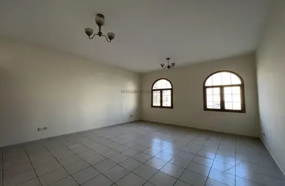 Apartment - 1 Bathroom for rent in Y02 - England Cluster - International City - Dubai