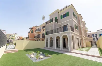 Villa - 4 Bedrooms - 6 Bathrooms for rent in Sur La Mer - La Mer - Jumeirah - Dubai