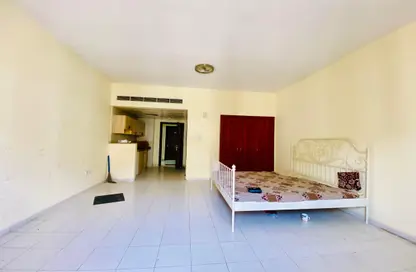 Apartment - 1 Bathroom for rent in K03 - Greece Cluster - International City - Dubai