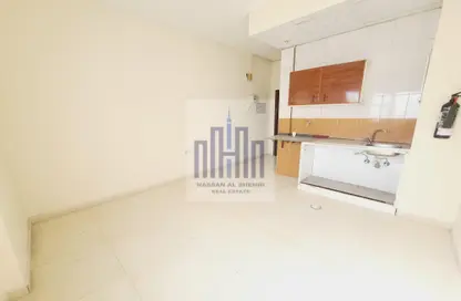 Apartment - 1 Bathroom for rent in Fire Station Road - Muwaileh - Sharjah