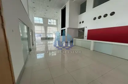 Show Room - Studio - 4 Bathrooms for rent in Corniche Road - Abu Dhabi