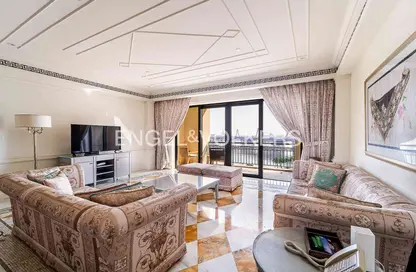 Apartment - 3 Bedrooms - 4 Bathrooms for sale in Palazzo Versace - Culture Village - Dubai