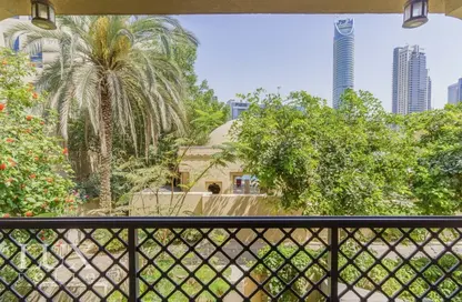 Apartment - 3 Bedrooms - 5 Bathrooms for sale in Yansoon 8 - Yansoon - Old Town - Dubai