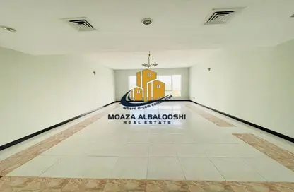 Apartment - 4 Bedrooms - 5 Bathrooms for rent in Al Majaz 1 - Al Majaz - Sharjah