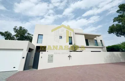 Villa - 4 Bedrooms - 5 Bathrooms for rent in Al Garhoud - Dubai