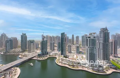 Apartment - 1 Bedroom - 2 Bathrooms for sale in Fairfield Tower - Park Island - Dubai Marina - Dubai