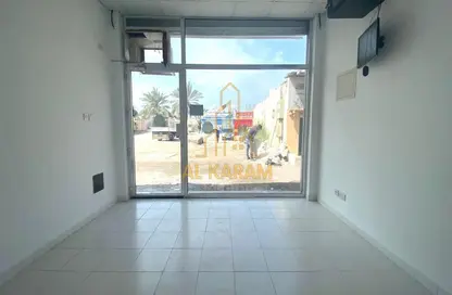 Shop - Studio for rent in Dafan Al Khor - Ras Al Khaimah