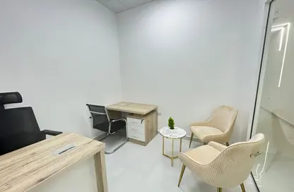 Office Space - Studio - 1 Bathroom for rent in Red Avenue - Al Garhoud - Dubai