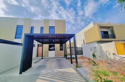 Townhouse - 2 Bedrooms - 4 Bathrooms for rent in Nasma Residence - Al Tai - Sharjah