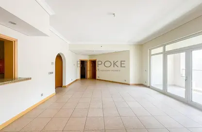 Apartment - 2 Bedrooms - 3 Bathrooms for rent in Al Nabat - Shoreline Apartments - Palm Jumeirah - Dubai