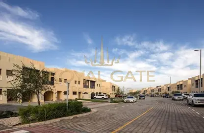 Townhouse - 2 Bedrooms - 3 Bathrooms for rent in Zone 8 - Hydra Village - Abu Dhabi