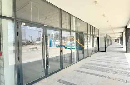 Shop - Studio - 1 Bathroom for rent in AZIZI Riviera - Meydan One - Meydan - Dubai