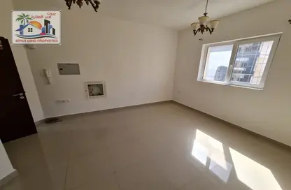 Apartment - Studio - 1 Bathroom for rent in Muwaileh 3 Building - Muwaileh - Sharjah