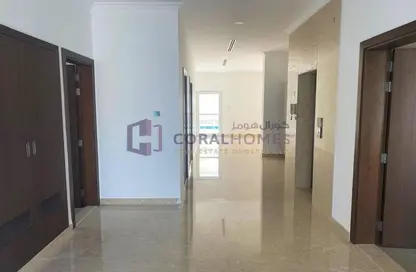 Villa - 5 Bedrooms - 5 Bathrooms for rent in Jumeirah - Dubai