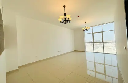 Apartment - 1 Bedroom - 2 Bathrooms for rent in Jumeirah Garden City - Al Satwa - Dubai