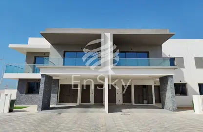 Villa - 2 Bedrooms - 3 Bathrooms for sale in Yas Acres - Yas Island - Abu Dhabi