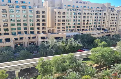 Apartment - 1 Bedroom - 2 Bathrooms for rent in Al Hamri - Shoreline Apartments - Palm Jumeirah - Dubai