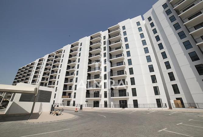 Apartment - 1 Bedroom - 1 Bathroom for sale in Waters Edge - Yas Island - Abu Dhabi