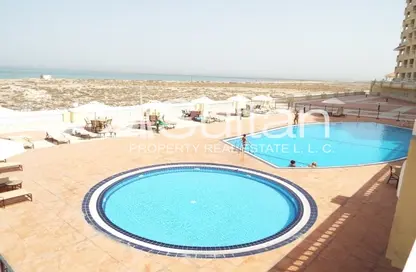 Apartment - 2 Bedrooms - 3 Bathrooms for rent in Royal Breeze 1 - Royal Breeze - Al Hamra Village - Ras Al Khaimah