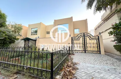 Villa - 4 Bedrooms - 5 Bathrooms for rent in Al Karamah - Abu Dhabi