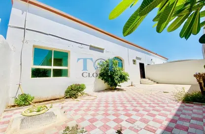 Villa - 2 Bedrooms - 2 Bathrooms for rent in Al Zaafaran - Al Khabisi - Al Ain