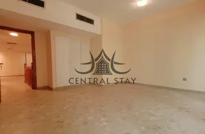 Apartment - 4 Bedrooms - 5 Bathrooms for rent in Corniche Road - Abu Dhabi