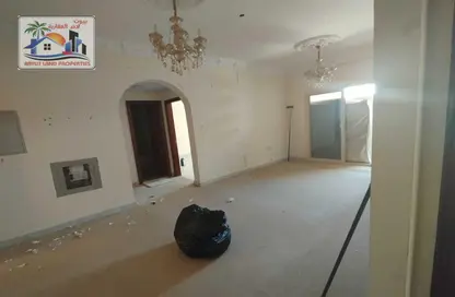 Apartment - 3 Bedrooms - 3 Bathrooms for rent in Al Jurf 2 - Al Jurf - Ajman Downtown - Ajman