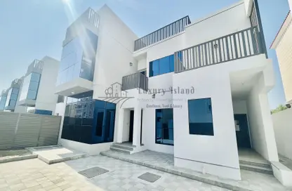 Villa - 5 Bedrooms - 6 Bathrooms for rent in Al Khaleej Al Arabi Street - Al Bateen - Abu Dhabi