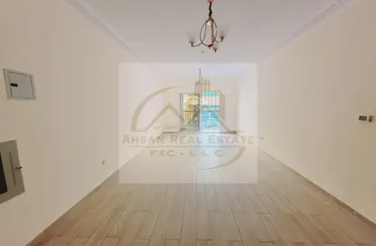 Apartment - 1 Bedroom - 2 Bathrooms for rent in Muwaileh 3 Building - Muwaileh - Sharjah