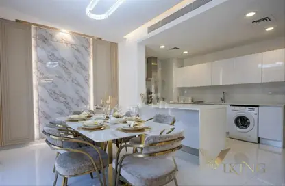 صورة لـ مطبخ تاون هاوس - 4 غرف نوم - 6 حمامات للبيع في تاونهاوس بلومنجديل - بلومنغدايل - مدينة دبي الرياضية - دبي ، صورة رقم 1