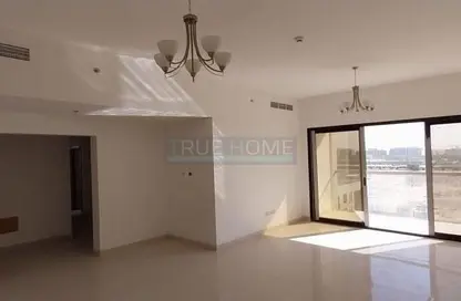 Empty Room image for: Whole Building - Studio for sale in Muwaileh Commercial - Sharjah, Image 1